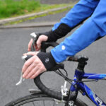 Cycle with wrist warmers